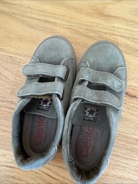 Cienta Kids Gray Suede Velcro Sneakers